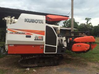 ขายรถเกี่ยวข้าว KUBOTA DC95GM ปี56 ใช้งาน1732ชั่วโมง รถสวยสภาพดีมาก ใบแท็คใหม่ทั้ง2ข้าง เครื่องดีปั้มดีพร้อมลุยงาน เอกสารเล่มทะเบียนพร้อมโอน ราคา650,000 สนใจโทร 090-8588220คุณนะ 093-3258446คุณบิว